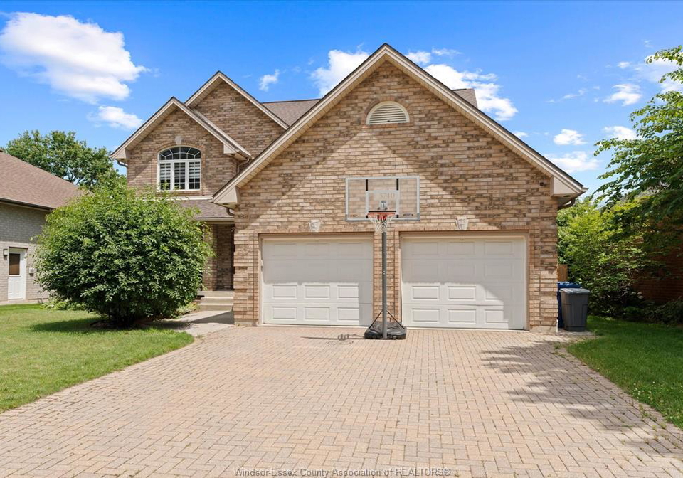 5740-wayne-street-lasalle-ontario-26015089