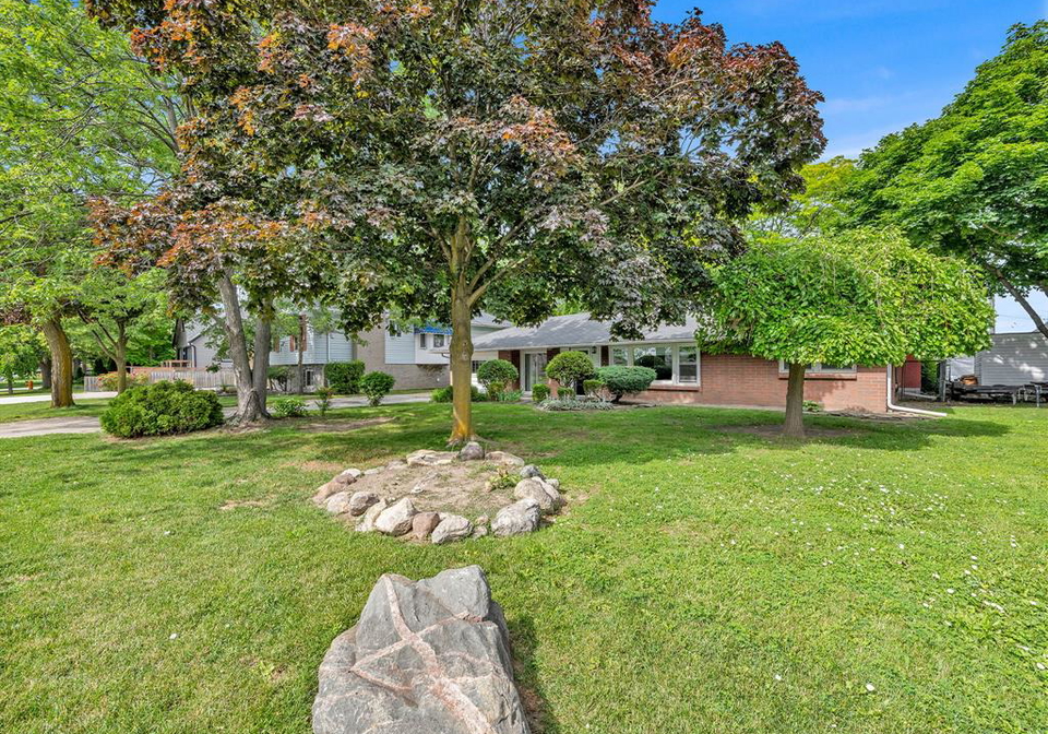 3278-clemenceau-windsor-ontario-26015106