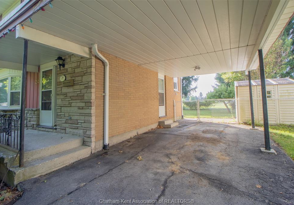 24-finch-avenue-chatham-ontario-26015128