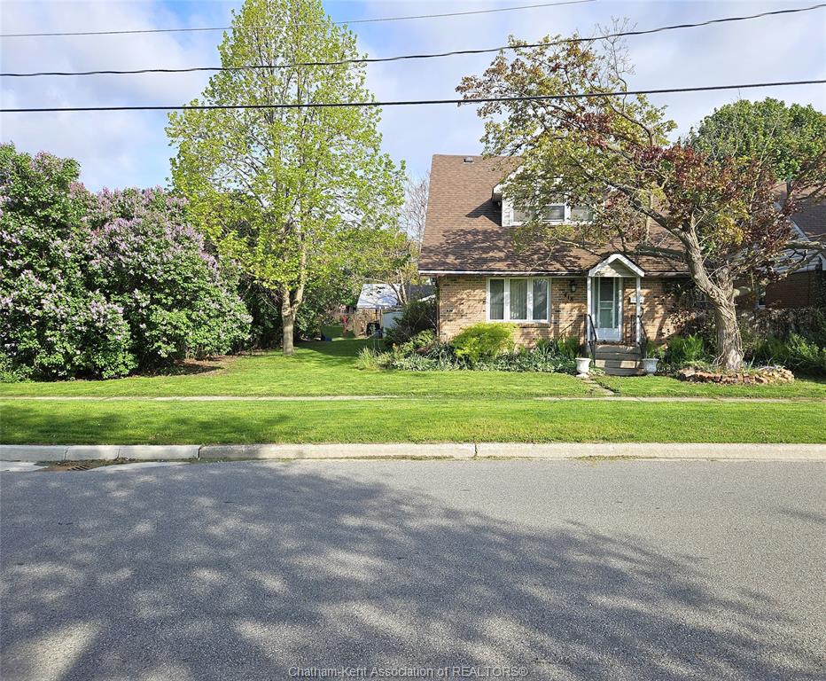 418-gillard-street-wallaceburg-ontario-26015131