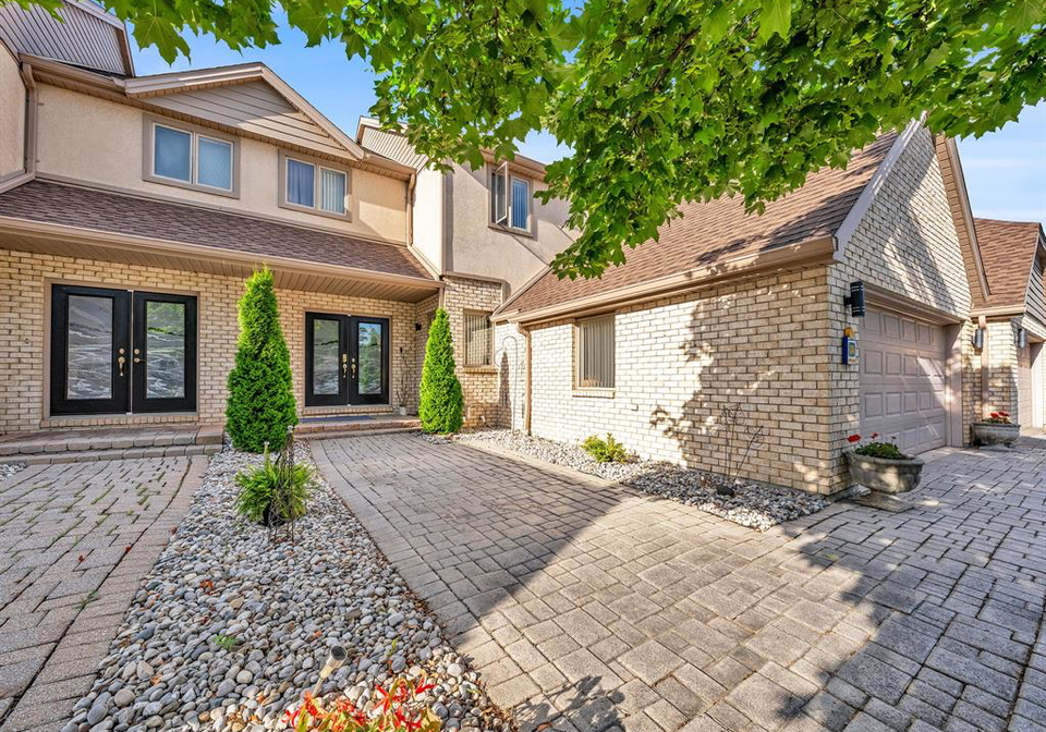 174-crystal-harbour-lasalle-ontario-26015138
