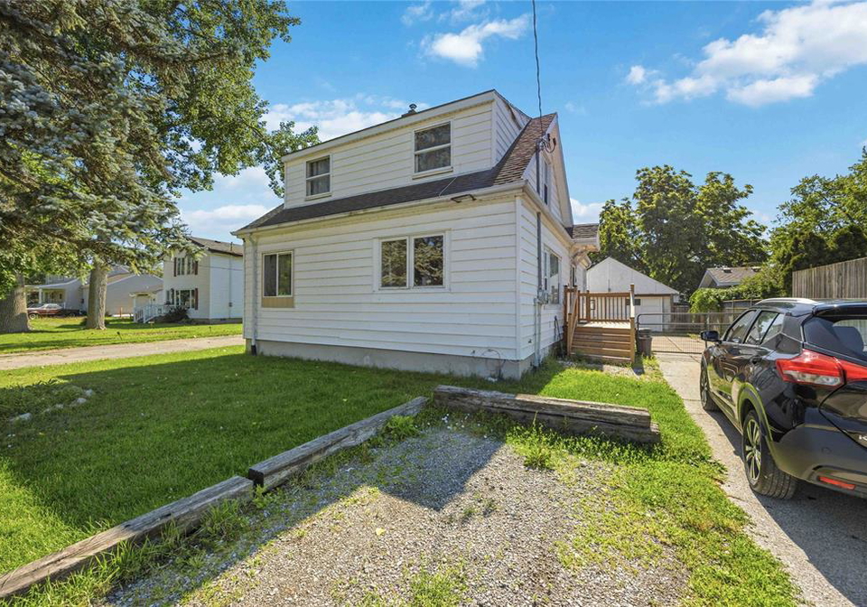 2012-wayne-avenue-sarnia-ontario-26015147