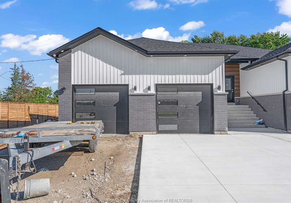1035-croydon-lasalle-ontario-26015151