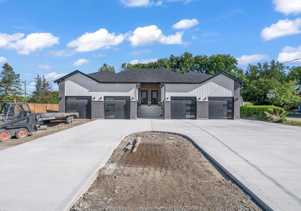 1035-croydon-lasalle-ontario-26015152