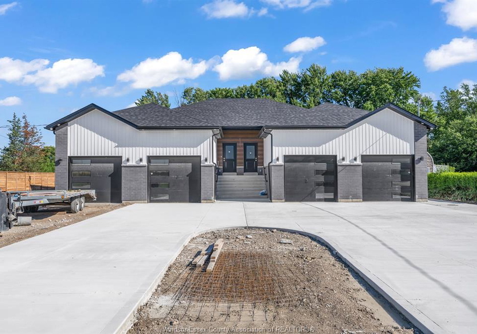 1035-croydon-lasalle-ontario-26015152