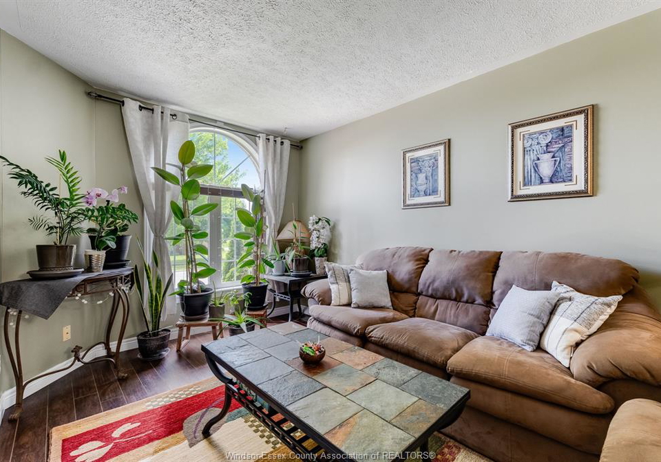 130-sturgeon-meadows-avenue-leamington-ontario-26015155