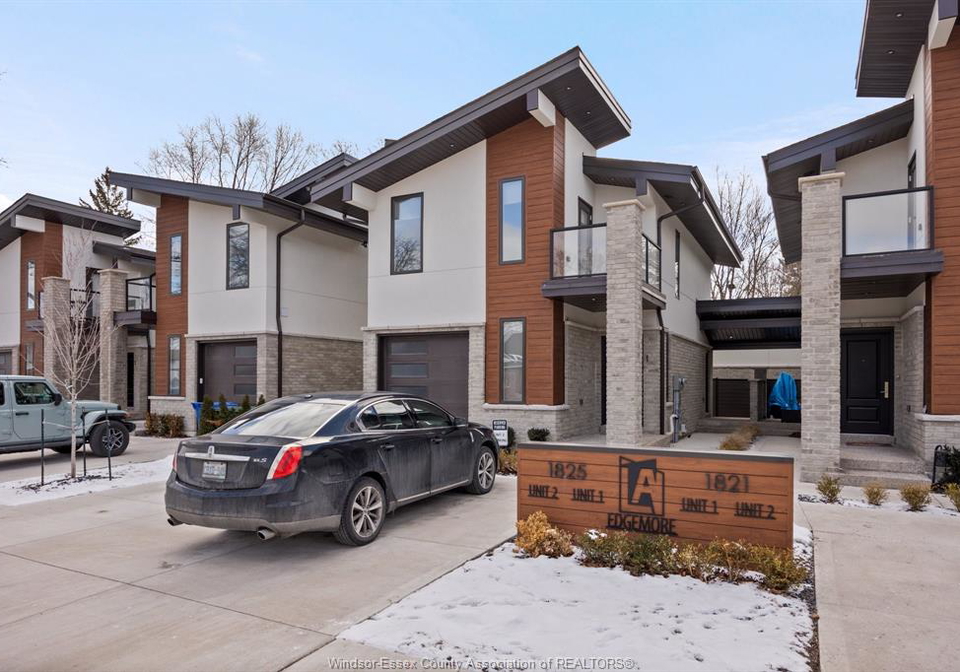 1835-edgemore-lasalle-ontario-26015160