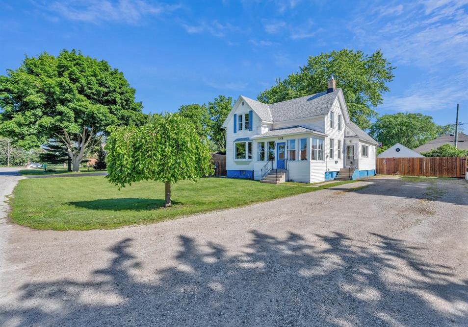 145-delaware-lasalle-ontario-26015162