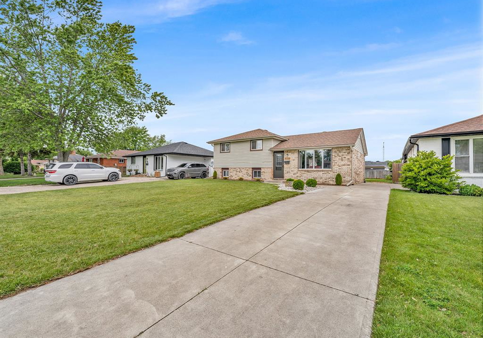 20-st-charles-place-amherstburg-ontario-26015164