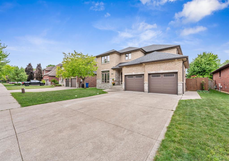 510-huron-street-lasalle-ontario-26015168