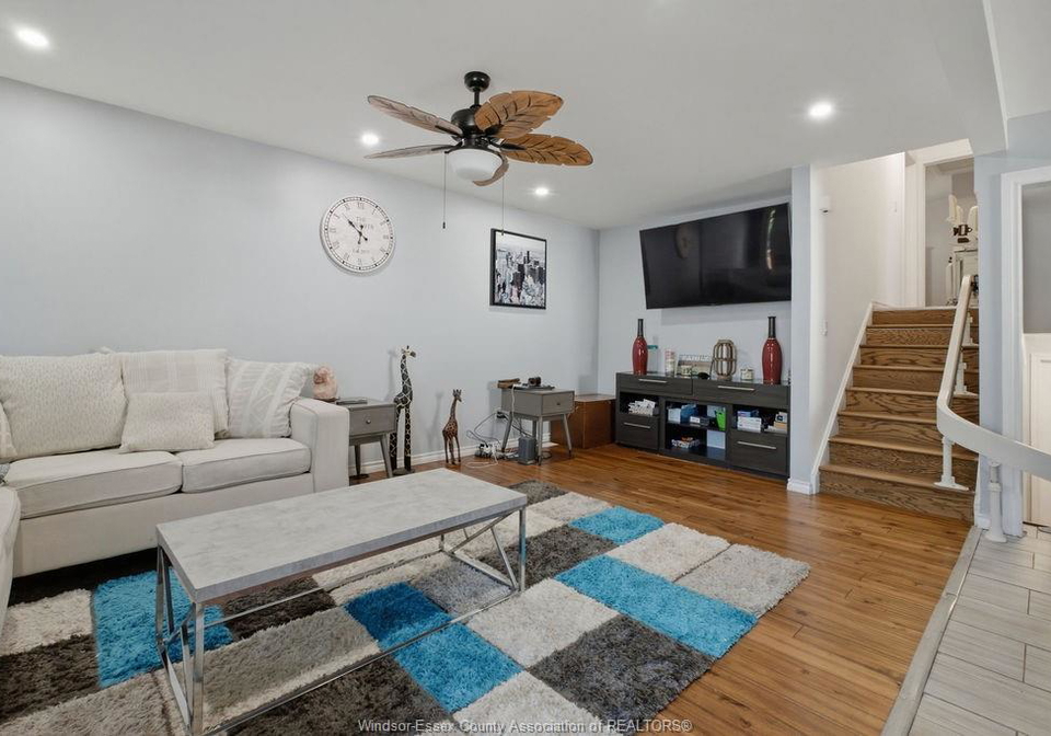 5-jeffery-tilbury-ontario-26015169