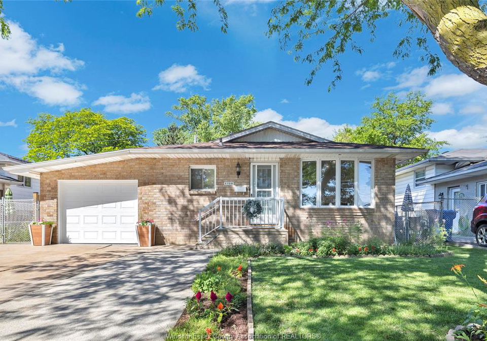 2709-jefferson-windsor-ontario-26015171