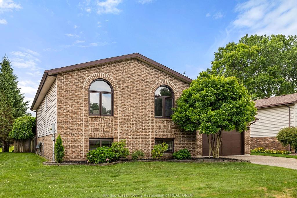 283-ramblewood-lasalle-ontario-26015176