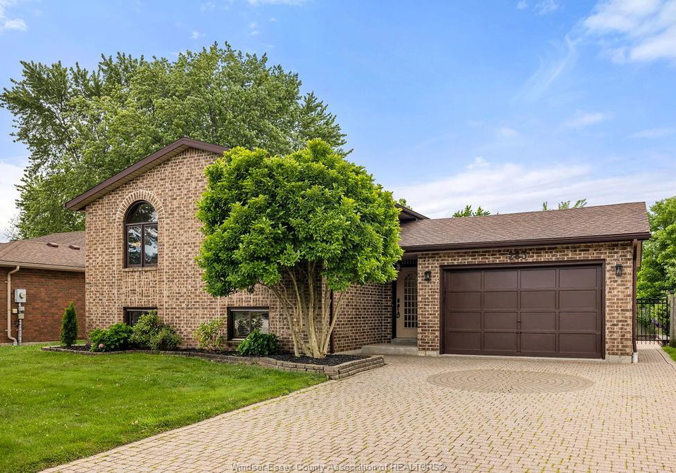 283-ramblewood-lasalle-ontario-26015176