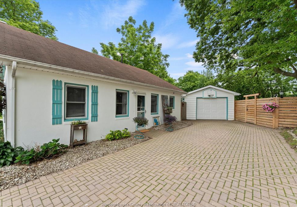 221-centre-street-harrow-ontario-26015177