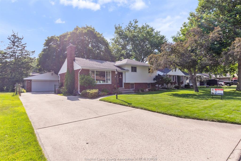 3659-bruce-avenue-windsor-ontario-26015179