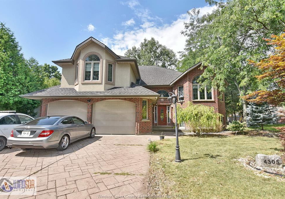 4305-casgrain-windsor-ontario-26015183