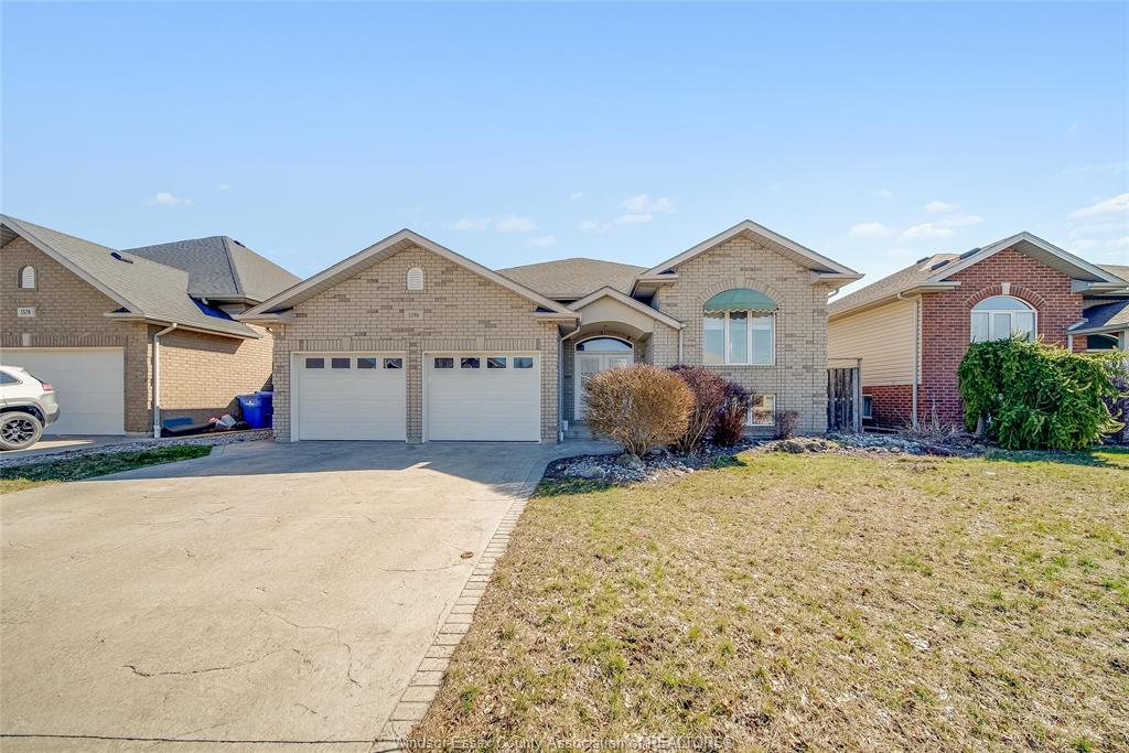 1596-morningstar-avenue-windsor-ontario-26015185