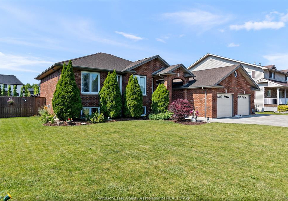 8341-middleside-road-amherstburg-ontario-26015198