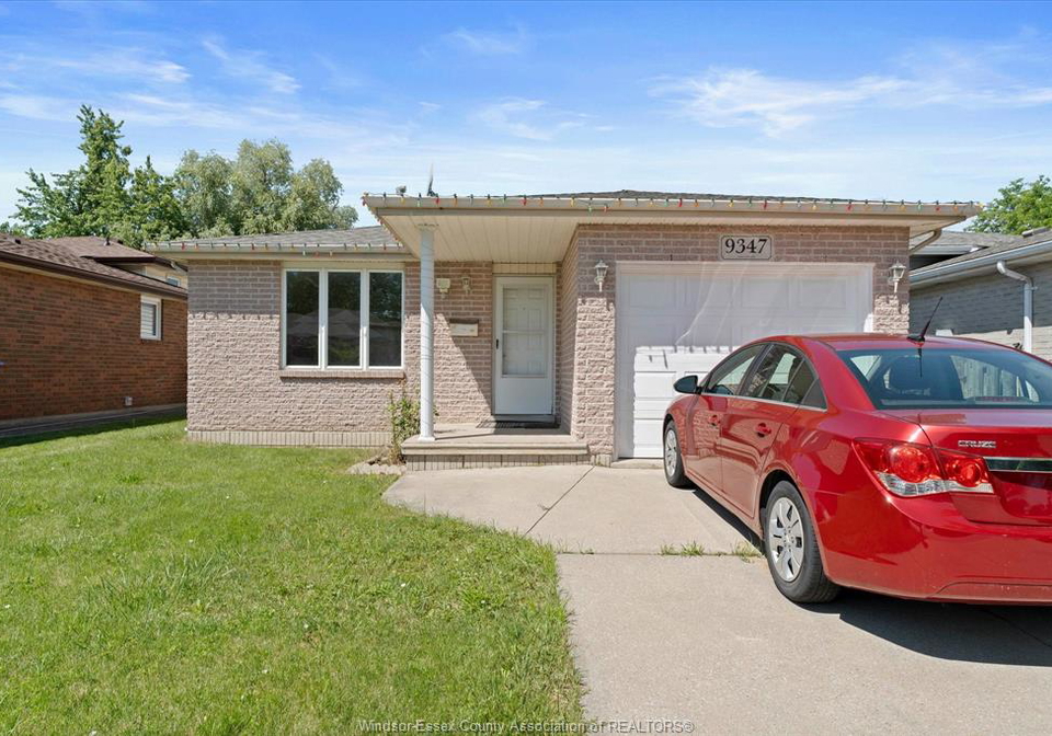 9347-tamarack-street-windsor-ontario-26015202