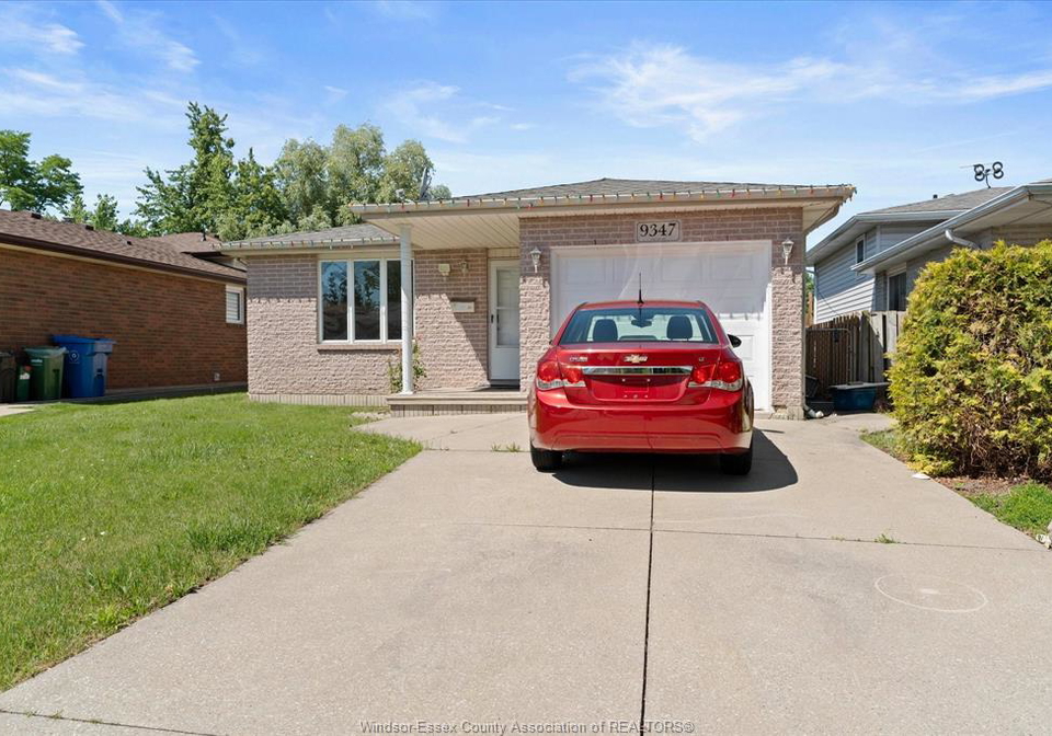 9347-tamarack-street-windsor-ontario-26015202