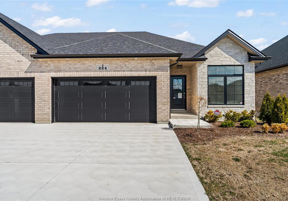 224-mclellan-avenue-amherstburg-ontario-26015210