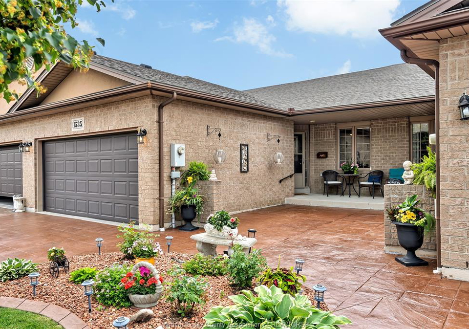 1535-luxury-windsor-ontario-26015214