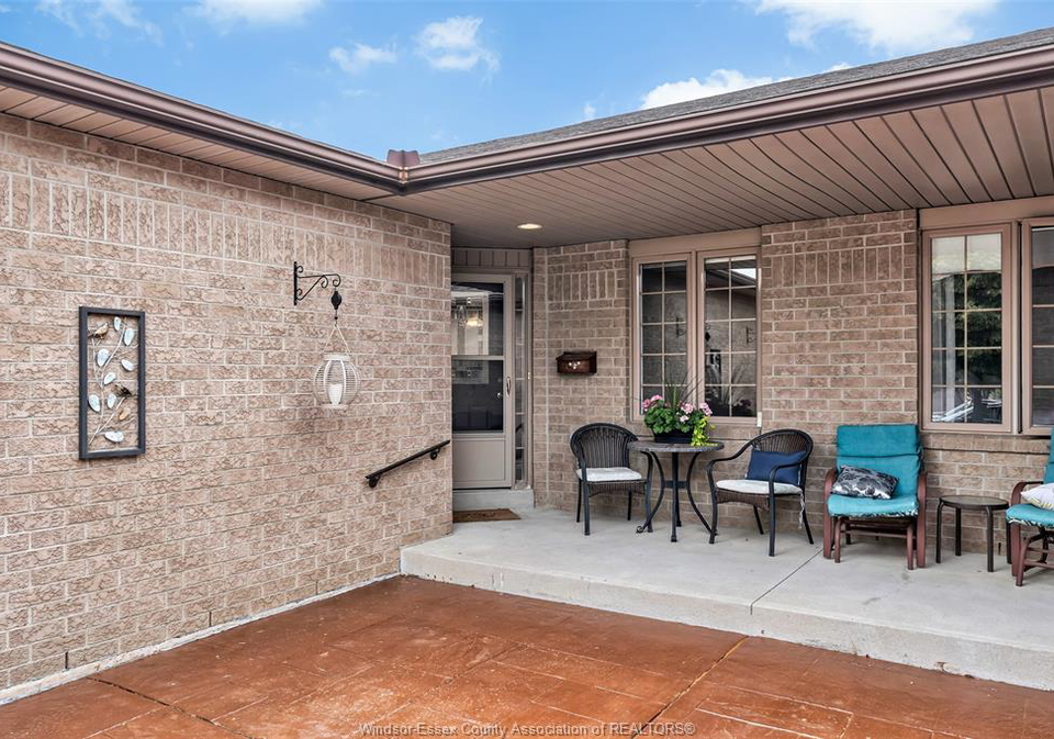 1535-luxury-windsor-ontario-26015214