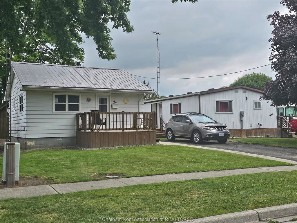 8-10-henry-street-wallaceburg-ontario-26015221