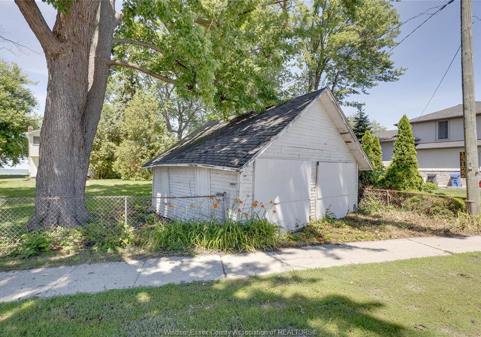 13110-riverside-drive-east-tecumseh-ontario-26015247