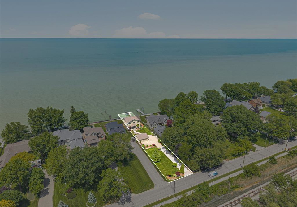 281-lakeview-drive-belle-river-ontario-26015257