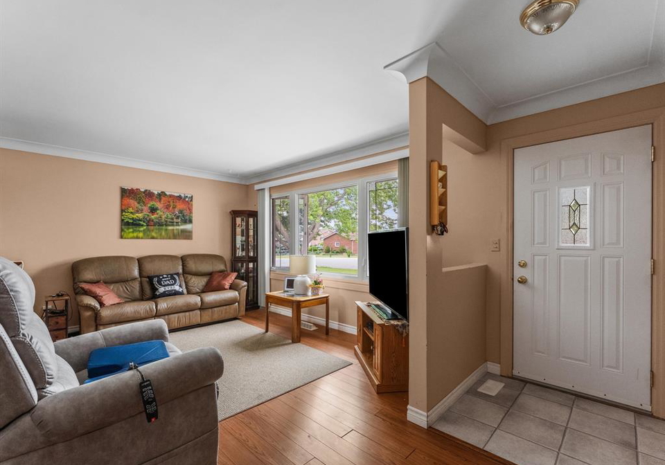 15-riviera-amherstburg-ontario-26015259