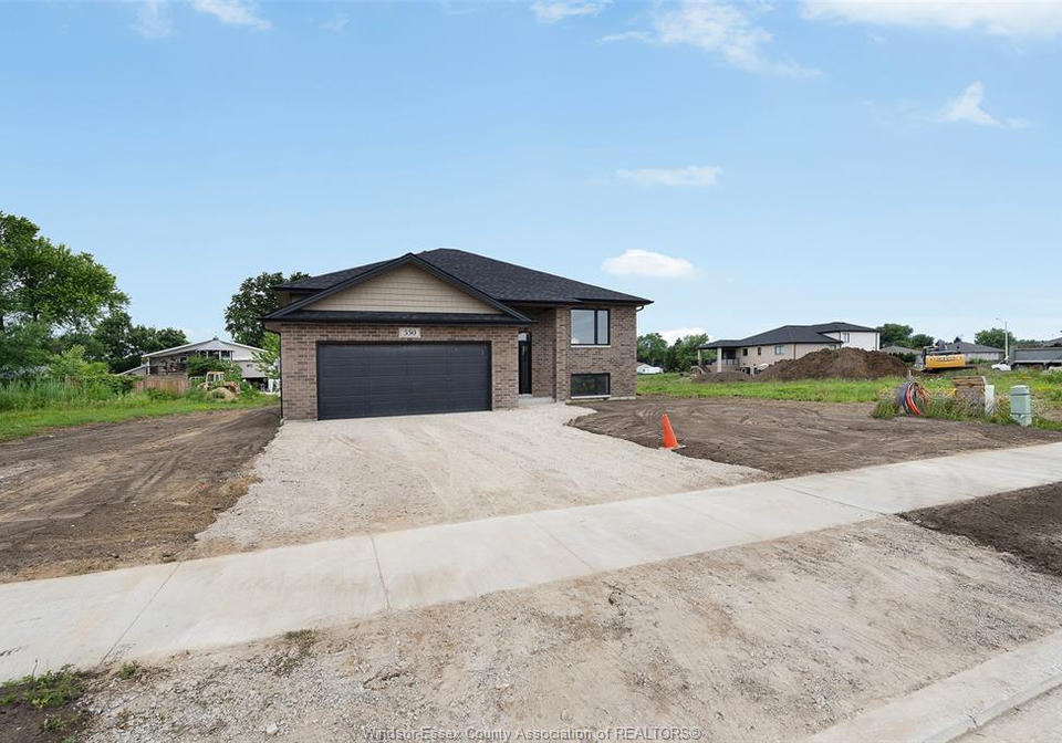 350-jolly-lasalle-ontario-26015272