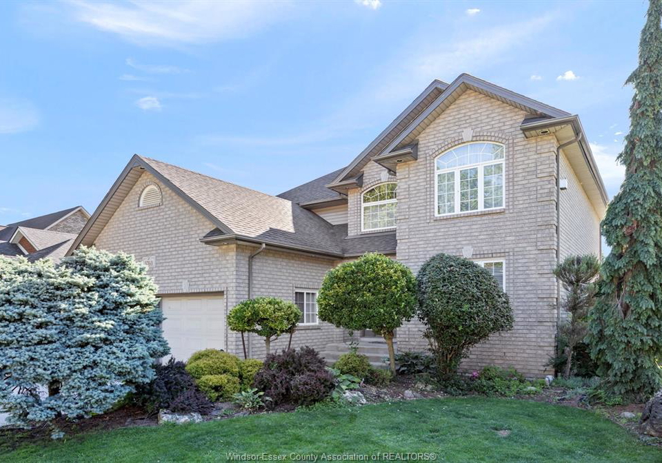5760-wayne-lasalle-ontario-26015304