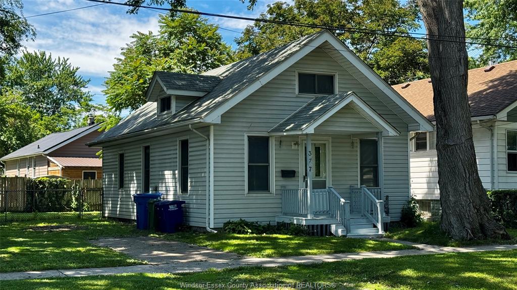 377-chappell-windsor-ontario-26015350