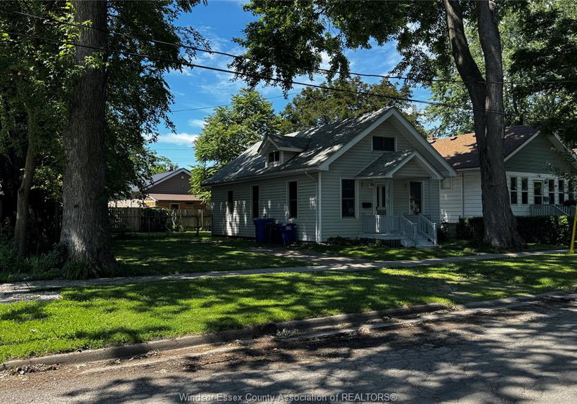 377-chappell-windsor-ontario-26015350