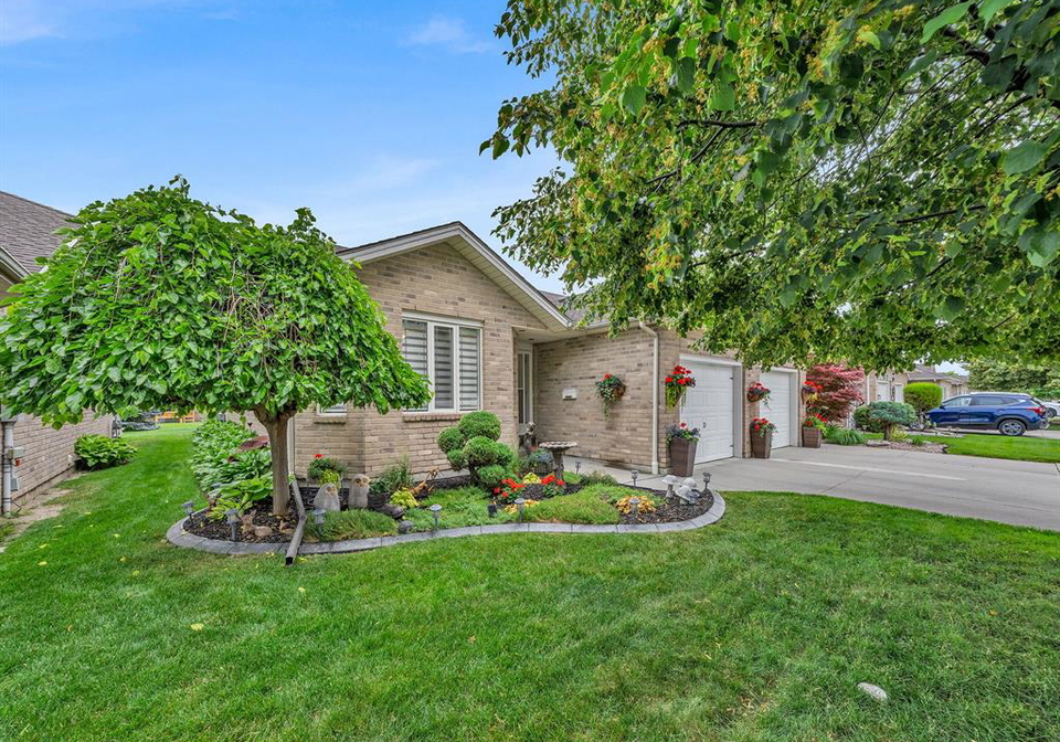 1968-clover-avenue-windsor-ontario-26015354