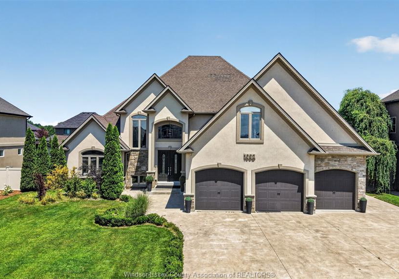 1092-regency-crescent-lakeshore-ontario-26015355