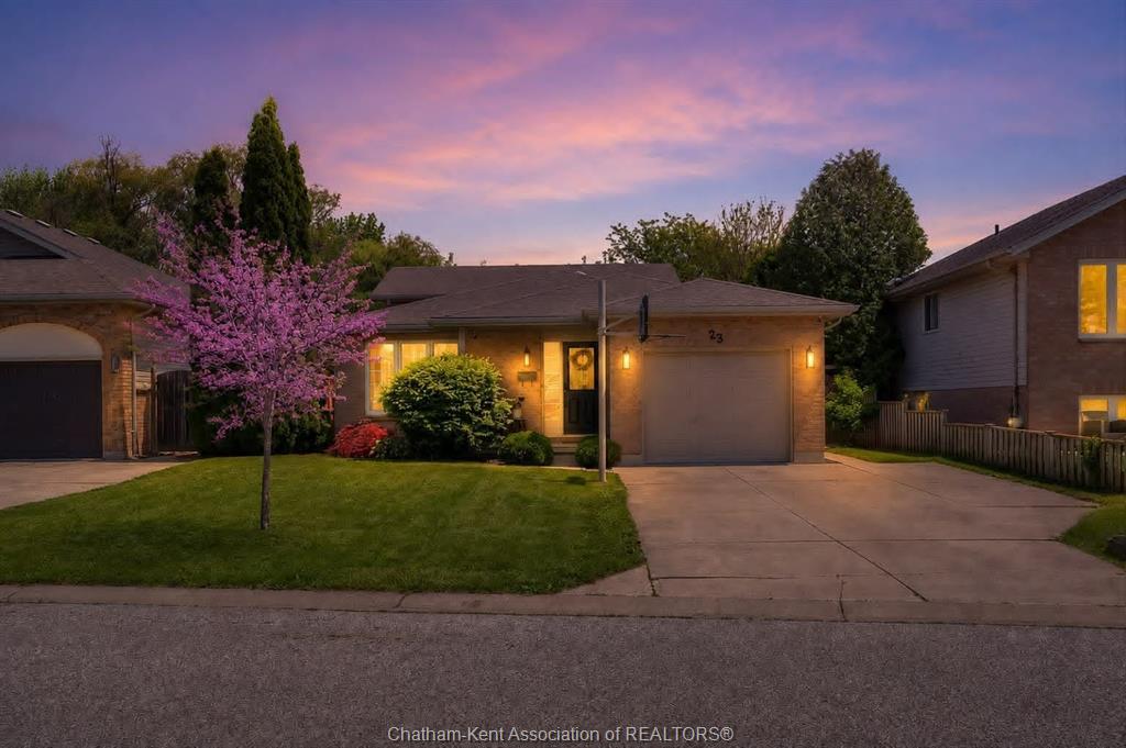 23-carolinian-place-chatham-ontario-26015360