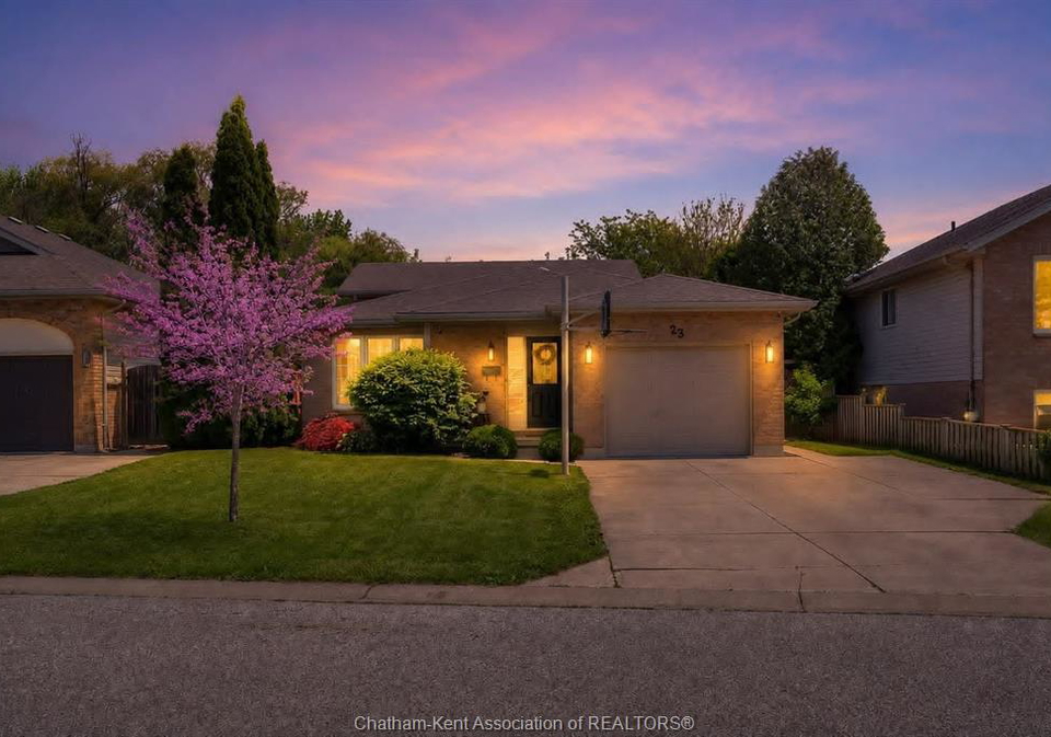 23-carolinian-place-chatham-ontario-26015360
