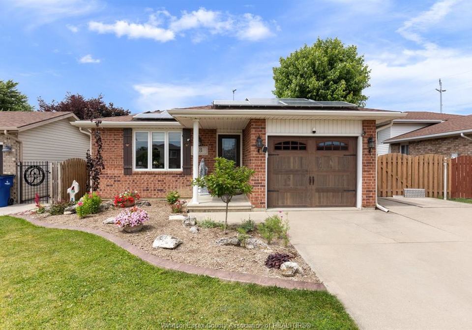 18-azar-drive-tilbury-ontario-26015366