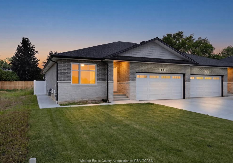 420-jolly-lasalle-ontario-26015381