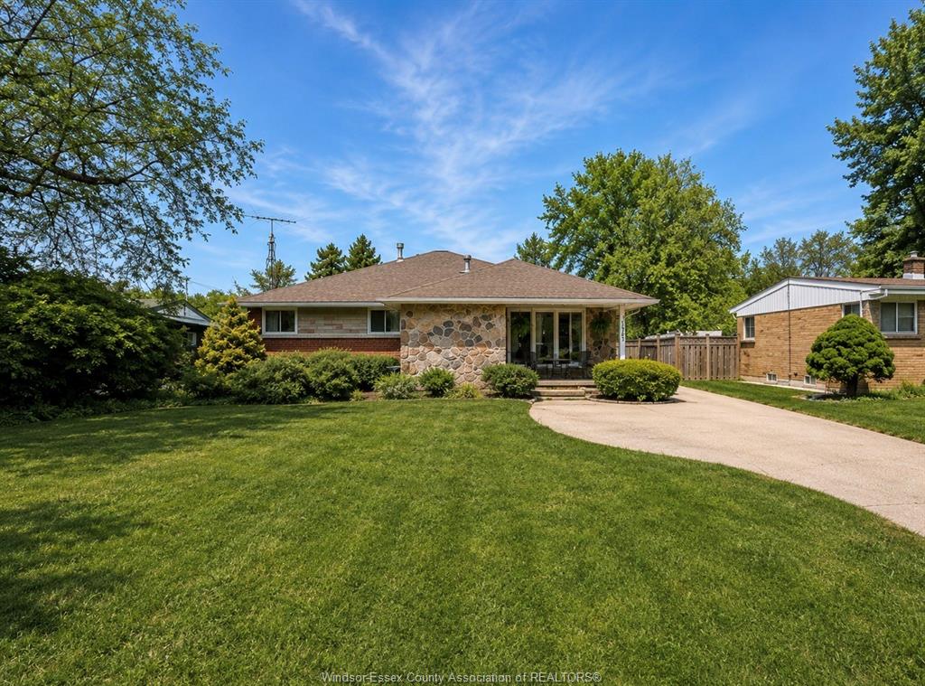 3740-dominion-windsor-ontario-26015385