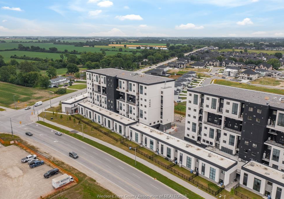 4400-laurier-parkway-lasalle-ontario-26015390