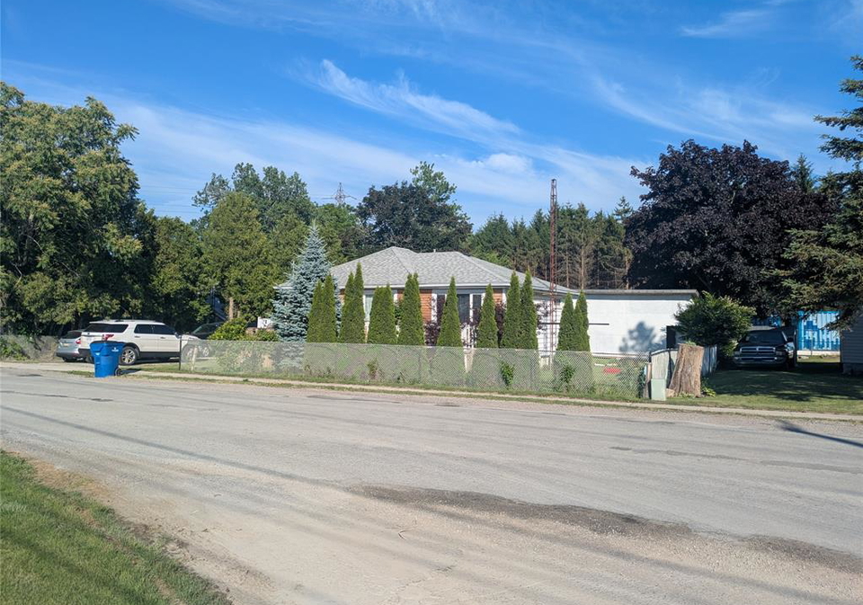 284-colborne-street-chatham-ontario-26015397
