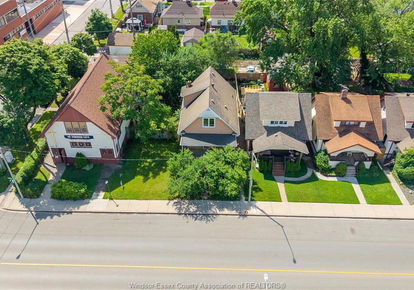 2075-ottawa-street-windsor-ontario-26015404
