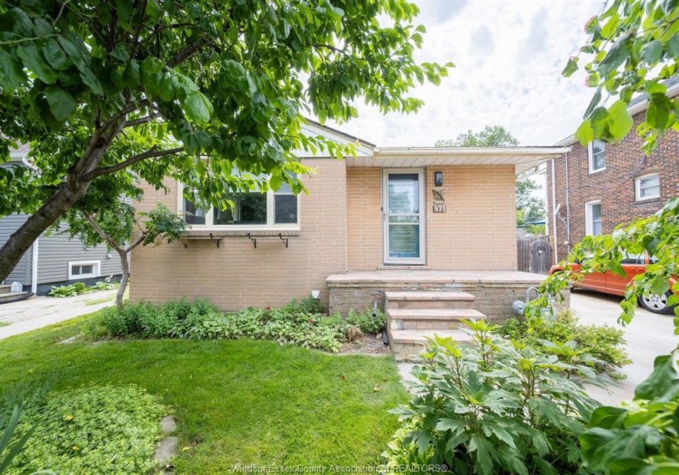 971-fairview-windsor-ontario-26015405