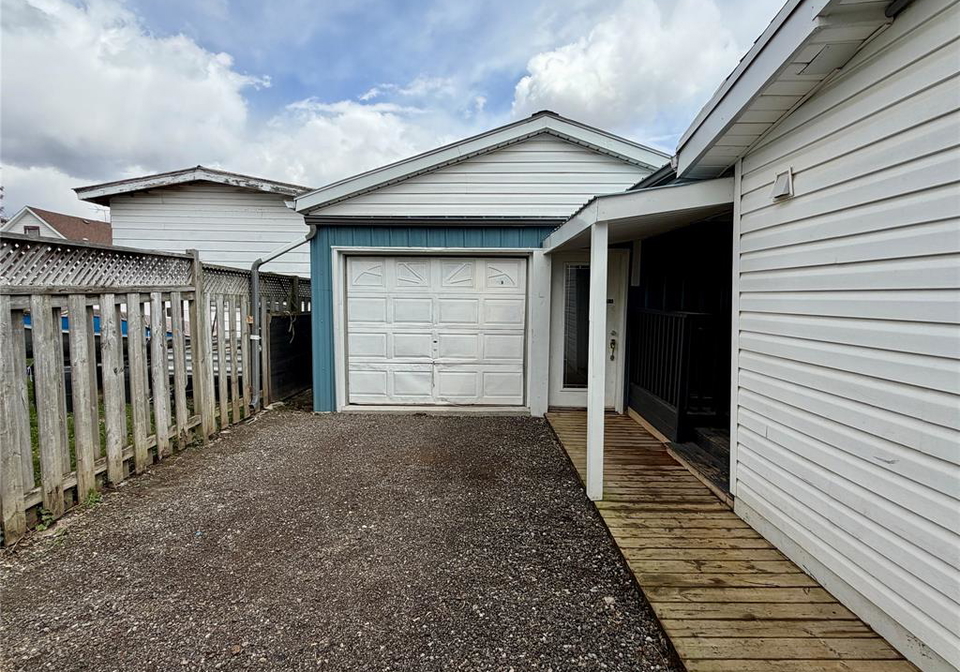 37-foster-street-chatham-ontario-26015407