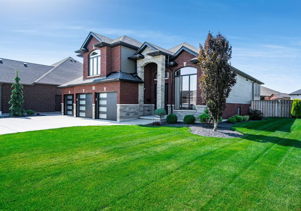 64-valencia-drive-chatham-ontario-26015414