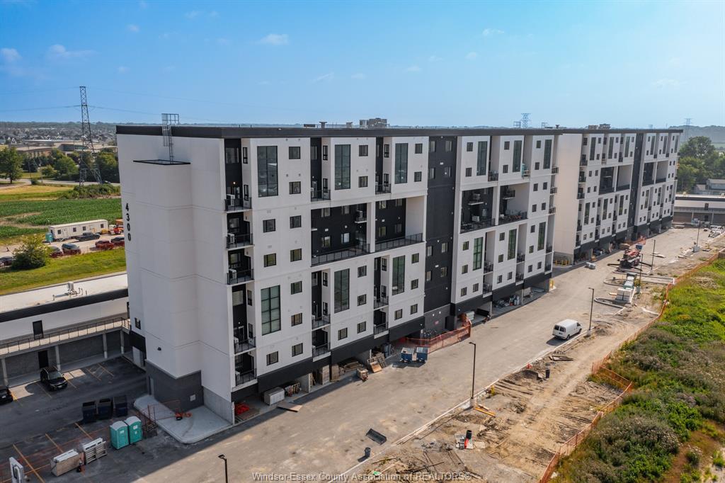 4300-laurier-parkway-lasalle-ontario-26015417